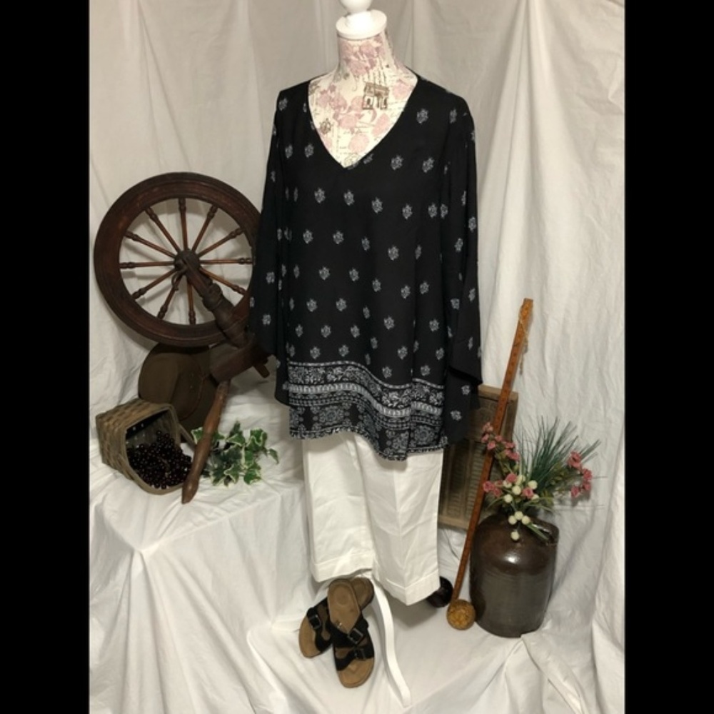 Cato's Peasant 3/4 Sleeve Shirt size 18/20 EUC